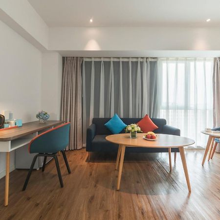 Holiday Inn Express Qingdao Chengyang Central By Ihg Exterior photo